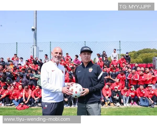 新赛季三外援齐聚基地ErikThomas加入合训提升球队实力