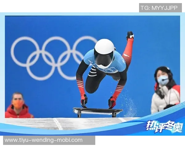 洛卡特利调侃队友脚后跟传球技艺高超赛场上笑声不断